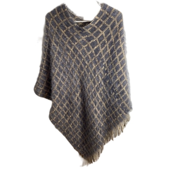 Fringe Poncho Knit Women’s One Size Gray Blue Cream Checkered Sweater - Picture 1 of 8